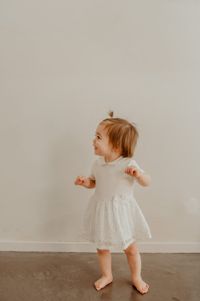 Festliche Kindermode mit liebevollen Details – für den perfekten Auftritt der Kleinen.